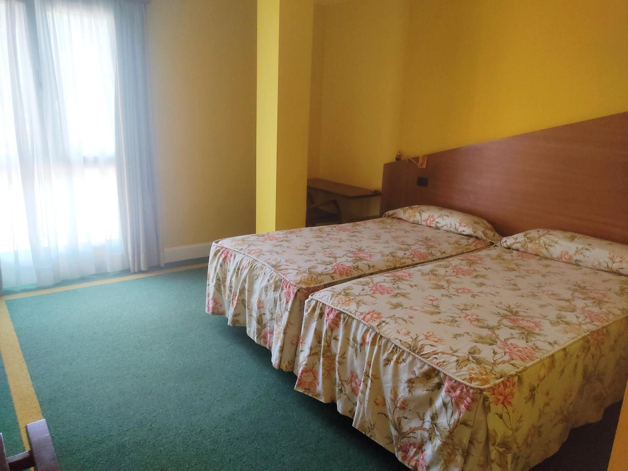 Hotel Suite Miono Castro Urdiales Bagian luar foto