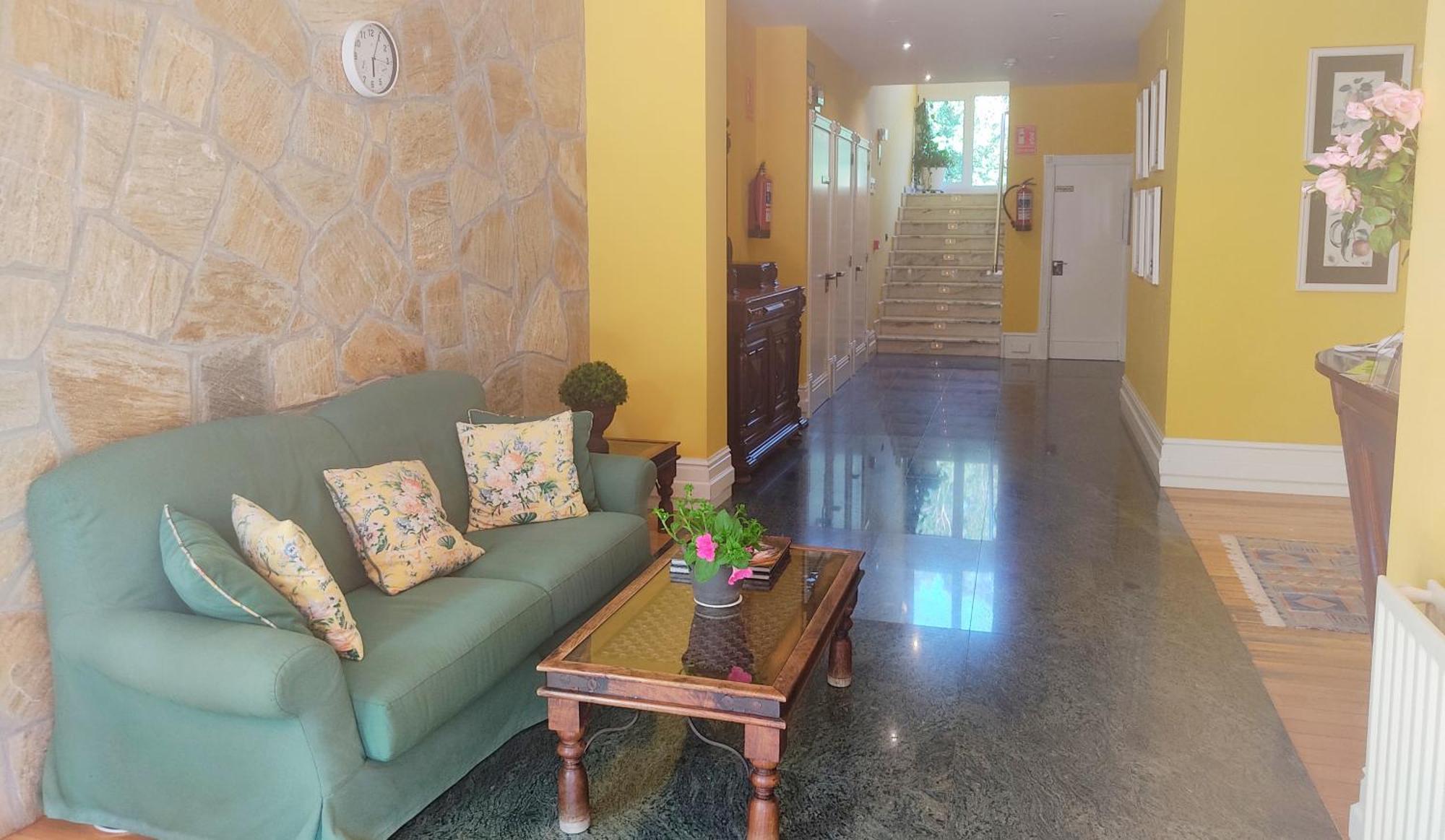 Hotel Suite Miono Castro Urdiales Bagian luar foto