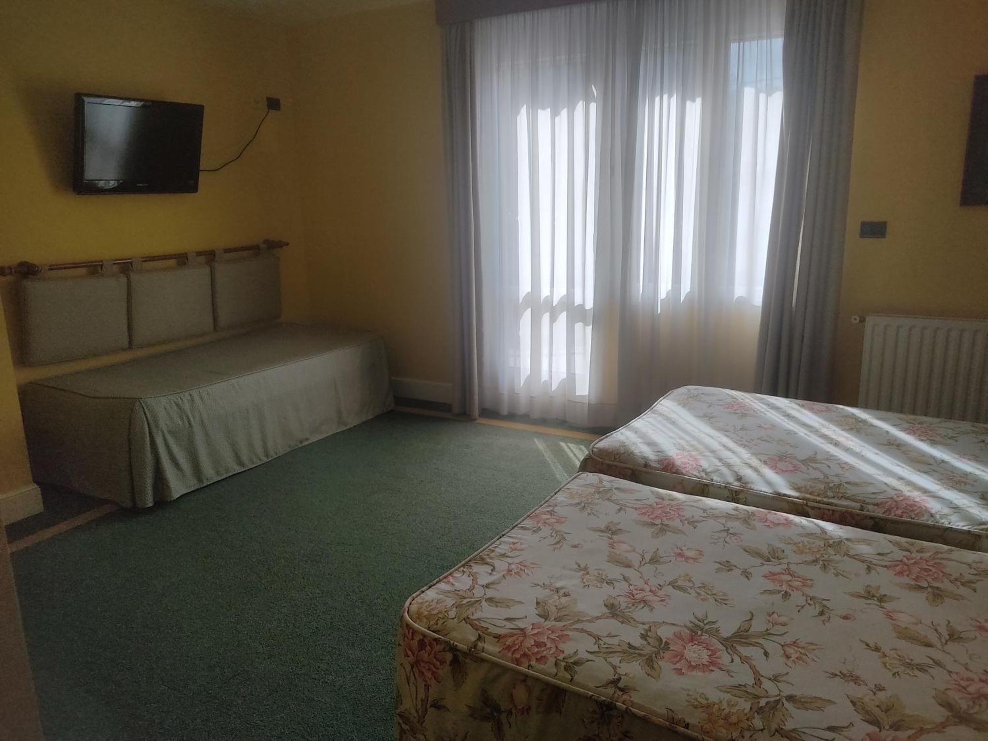 Hotel Suite Miono Castro Urdiales Bagian luar foto