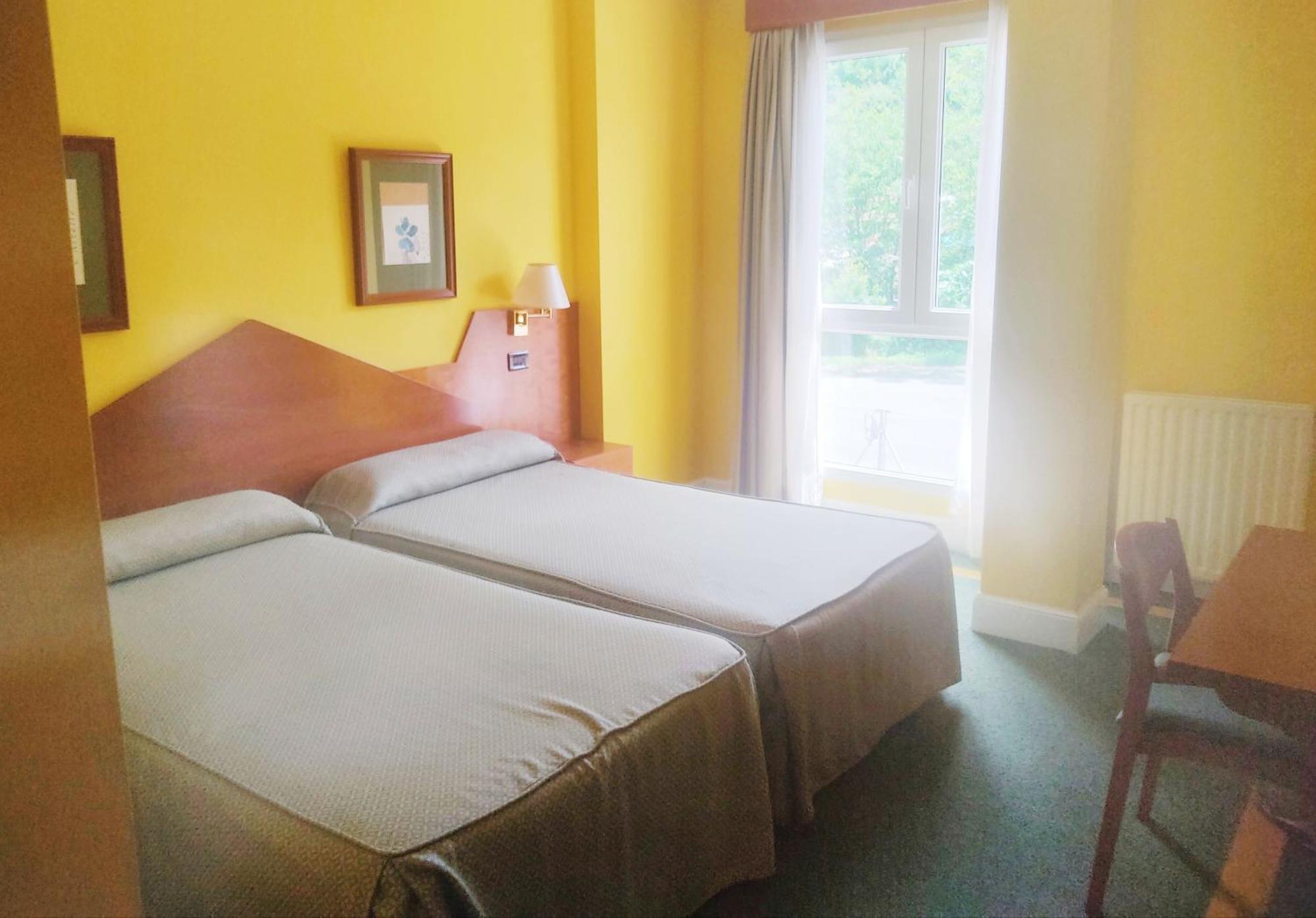 Hotel Suite Miono Castro Urdiales Bagian luar foto